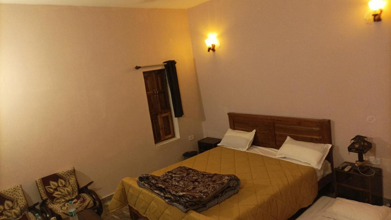 Sadhna Sadan Homestay Panna Madla Ngoại thất bức ảnh