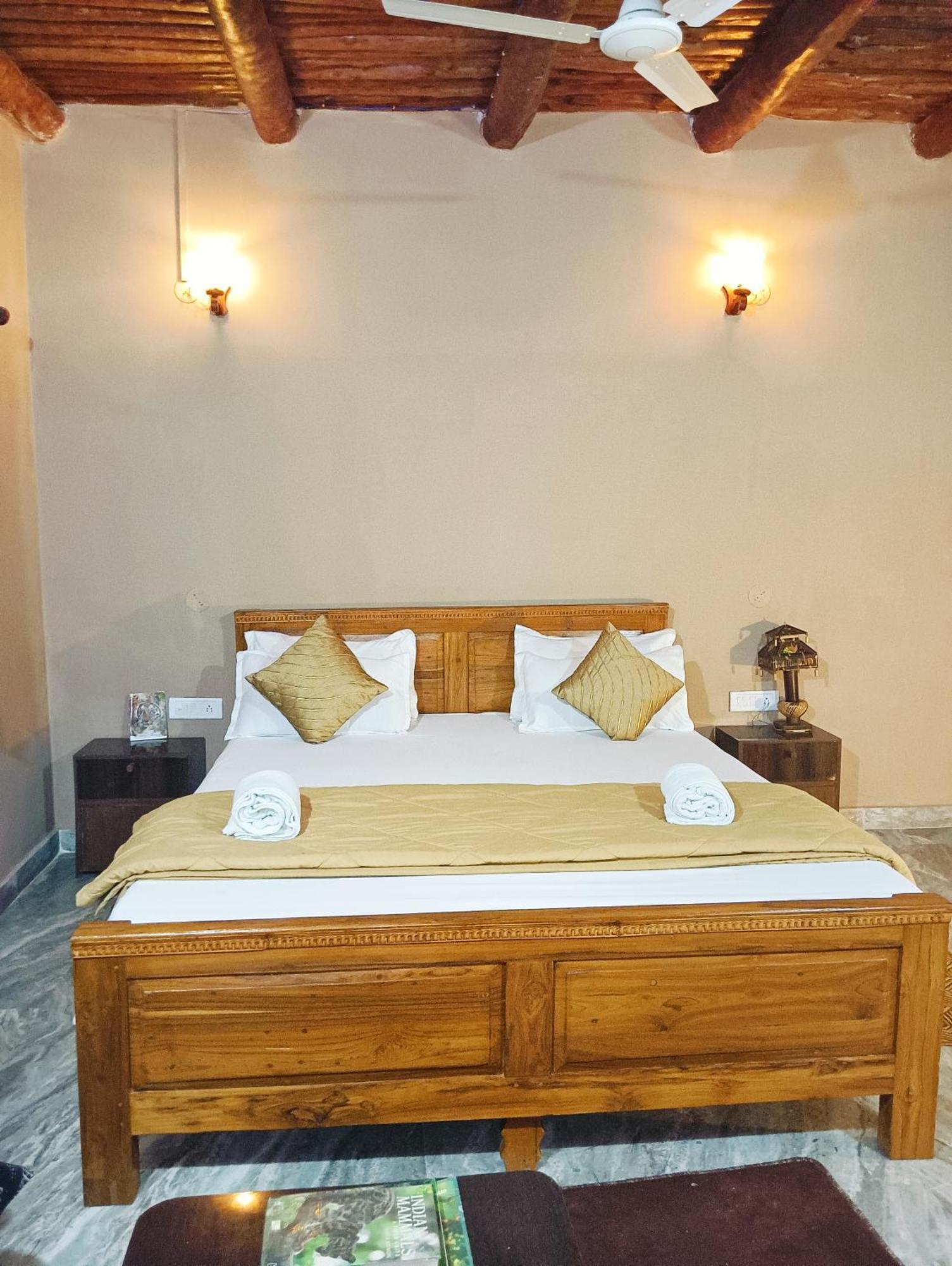 Sadhna Sadan Homestay Panna Madla Ngoại thất bức ảnh